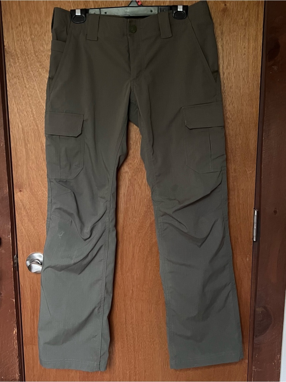 Under Armour Women’s UA Storm Tactical Cargo Pants - Olive Green size 10